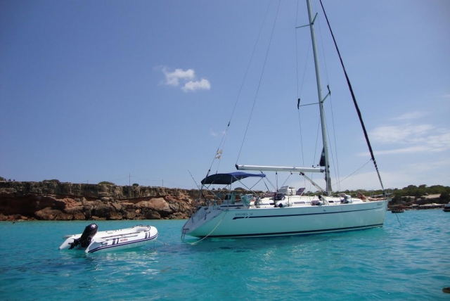  Bavaria and boat anchoring 